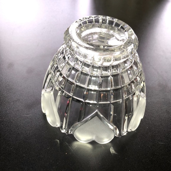 NEW LISTING! 1986 Vintage FTDA Lead Crystal Heart Vase Candy Dish - Picture 6 of 10